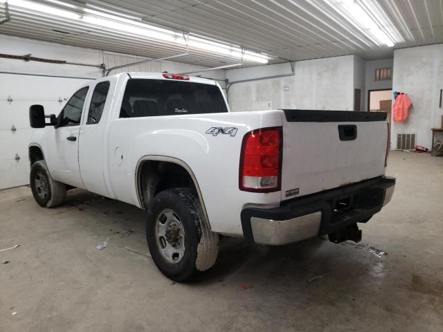 77995743-2011-gmc-sierra_2