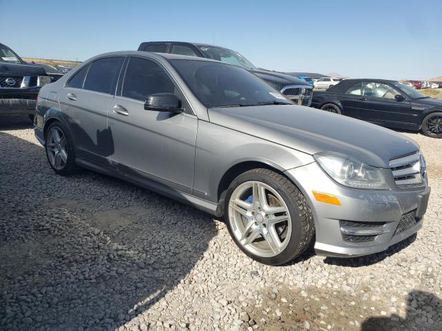 78053024-2013-mercedes-benz-c-class_4