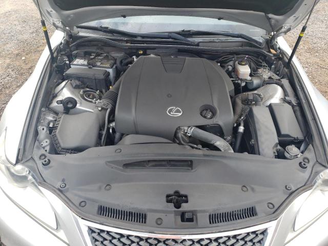 78083213-2015-lexus-is_11