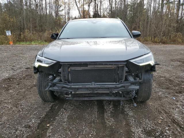 78143504-2021-audi-q3_5