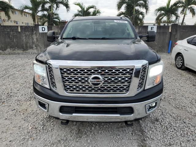 78181084-2017-nissan-titan_5