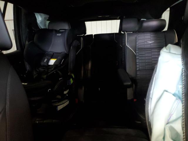 78257254-2022-cadillac-escalade_10