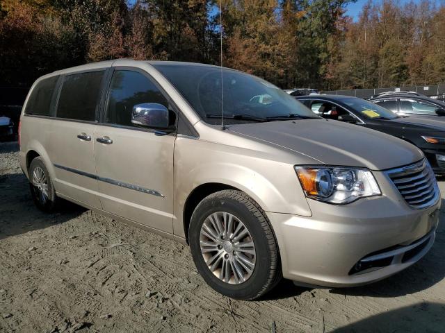 78281624-2014-chrysler-minivan_4