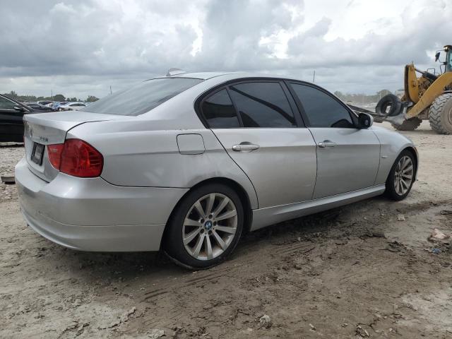 78321704-2011-bmw-3-series_3