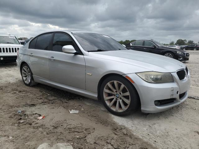 78321704-2011-bmw-3-series_4