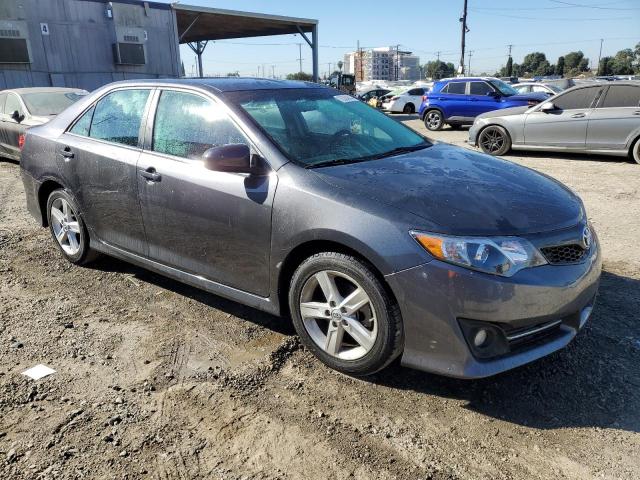 78504634-2014-toyota-camry_4