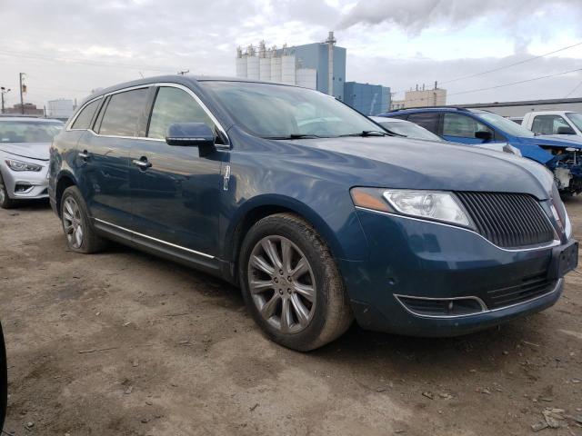 78511363-2016-lincoln-mkt_4