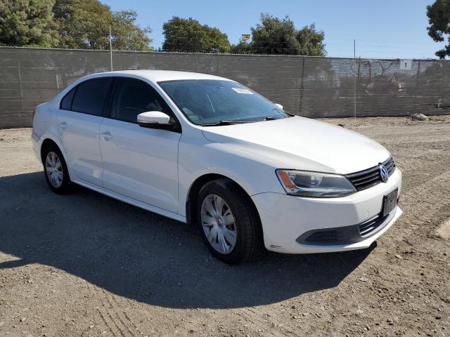 78545254-2014-volkswagen-jetta_4