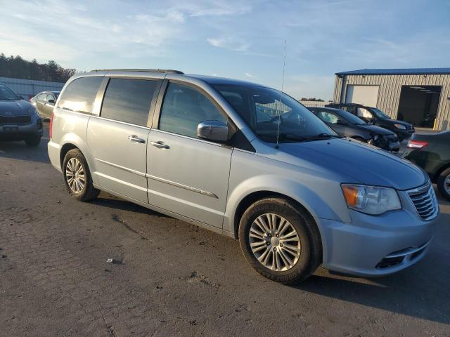 78658964-2016-chrysler-minivan_4