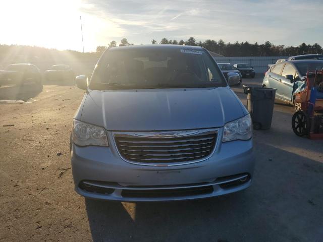 78658964-2016-chrysler-minivan_5