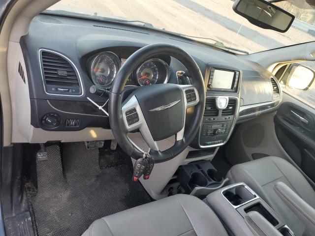 78658964-2016-chrysler-minivan_8