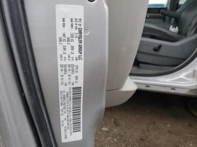 78744574-2010-chrysler-minivan_13