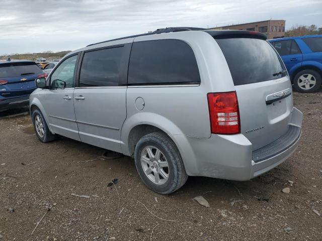 78744574-2010-chrysler-minivan_2