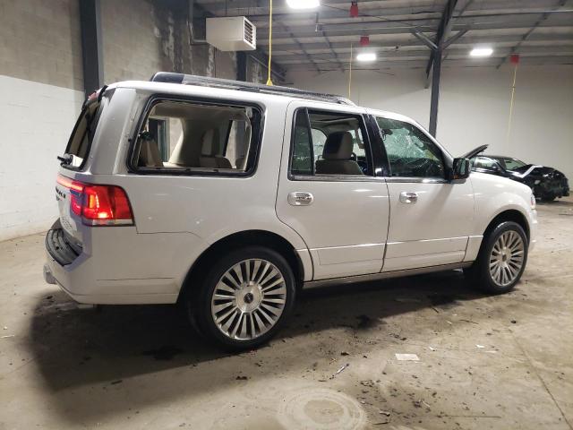 78836203-2015-lincoln-navigator_3