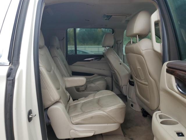 78916854-2015-cadillac-escalade_11