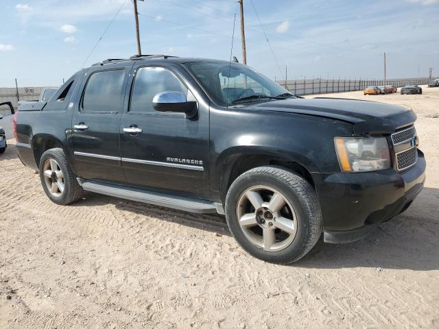 78959884-2013-chevrolet-avalanche_4