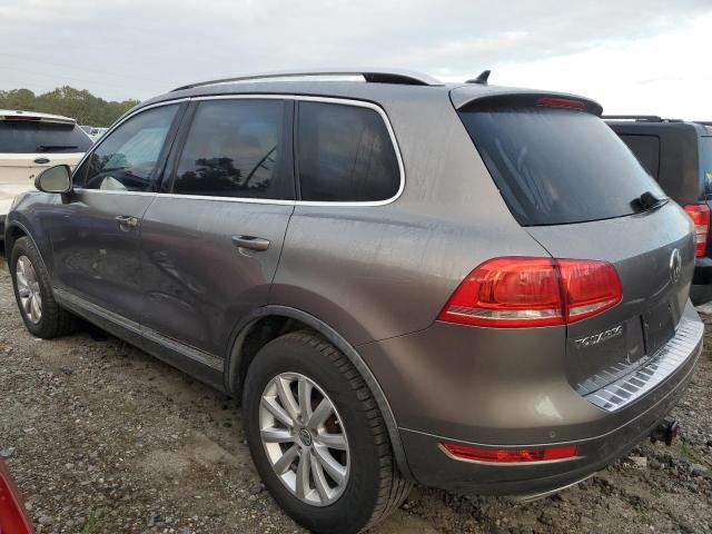 79014774-2012-volkswagen-touareg_2