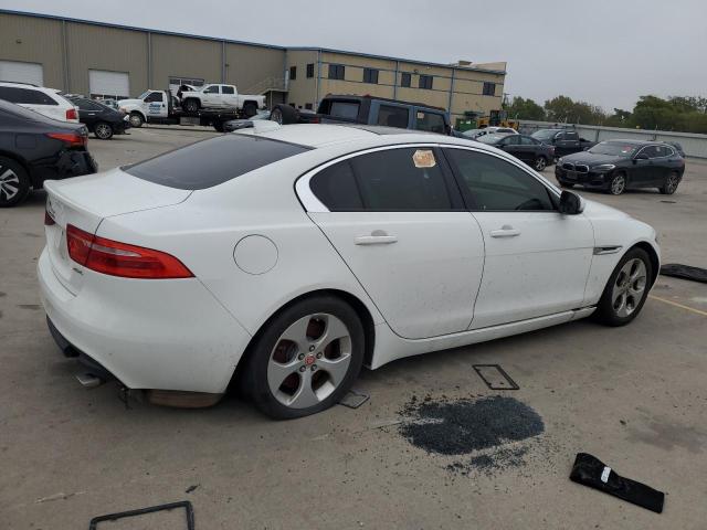 79023614-2018-jaguar-xe_3