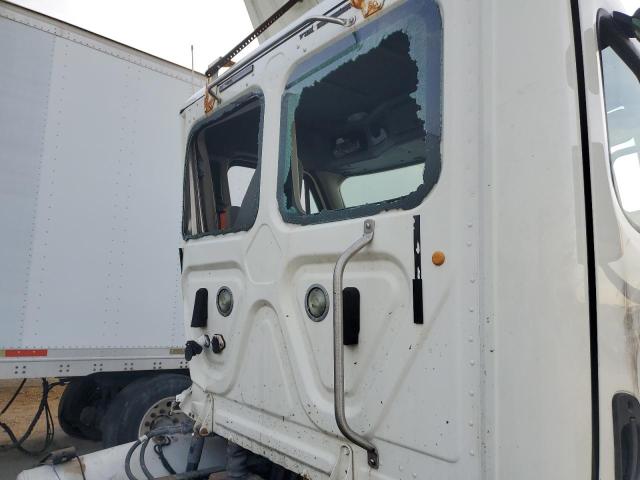 79043793-2016-freightliner-all-other_6