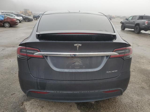 79137944-2021-tesla-model-x_6