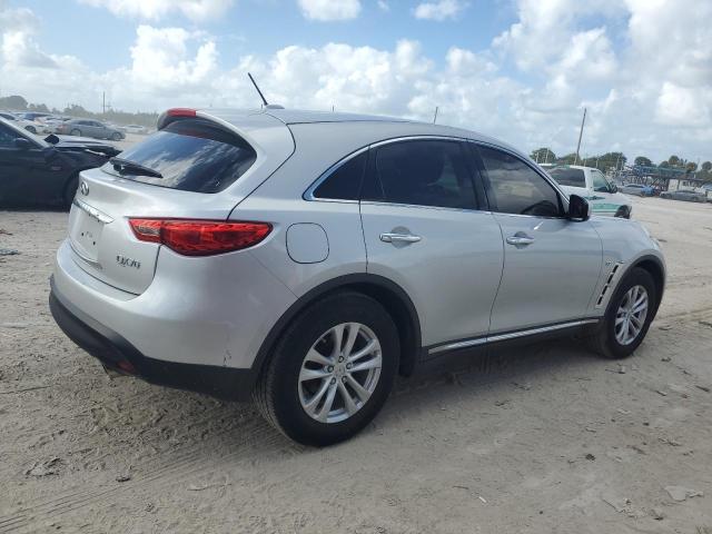 79210274-2017-infiniti-qx70_3