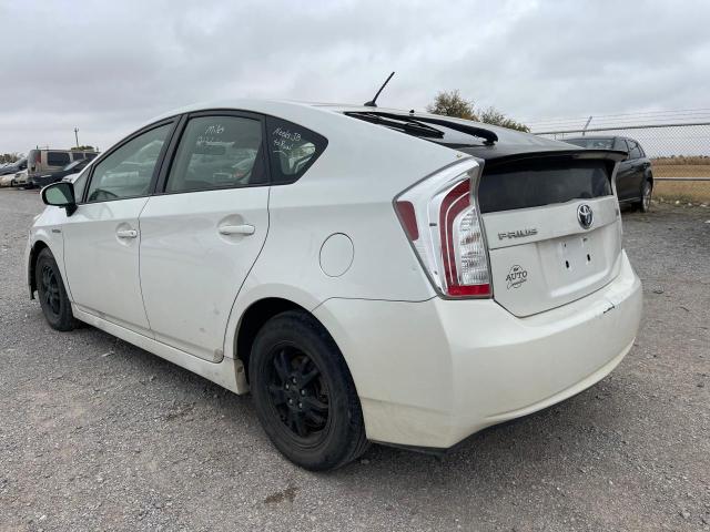 79332614-2013-toyota-prius_3