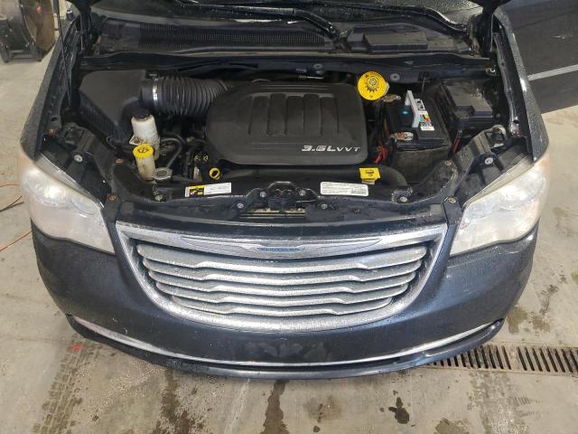 79341264-2014-chrysler-minivan_12