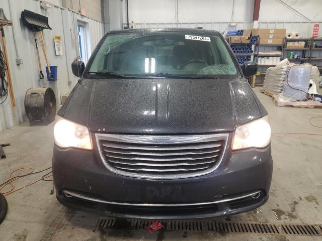 79341264-2014-chrysler-minivan_5