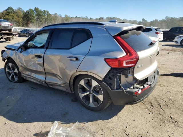 79388303-2023-volvo-xc40-plus_2