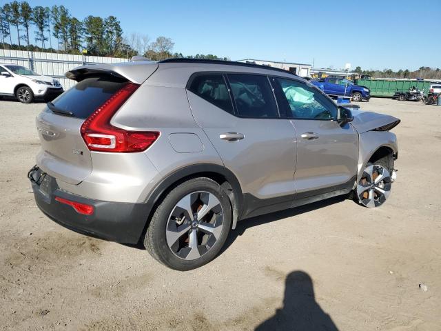 79388303-2023-volvo-xc40-plus_3