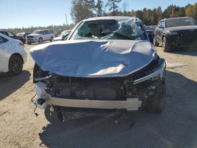 79388303-2023-volvo-xc40-plus_5