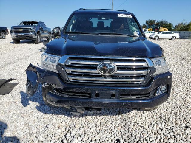 79437524-2019-toyota-land-cruiser_5