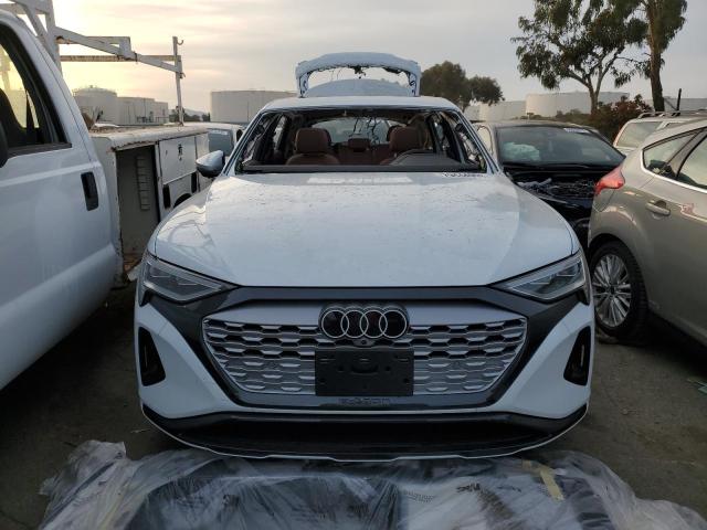 79444993-2024-audi-q8-e-tron_5