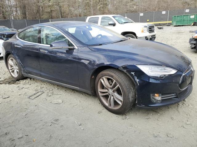 79608254-2014-tesla-model-s_4