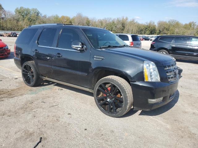 79731654-2013-cadillac-escalade_4