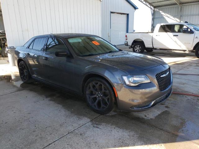 79742264-2019-chrysler-300_4