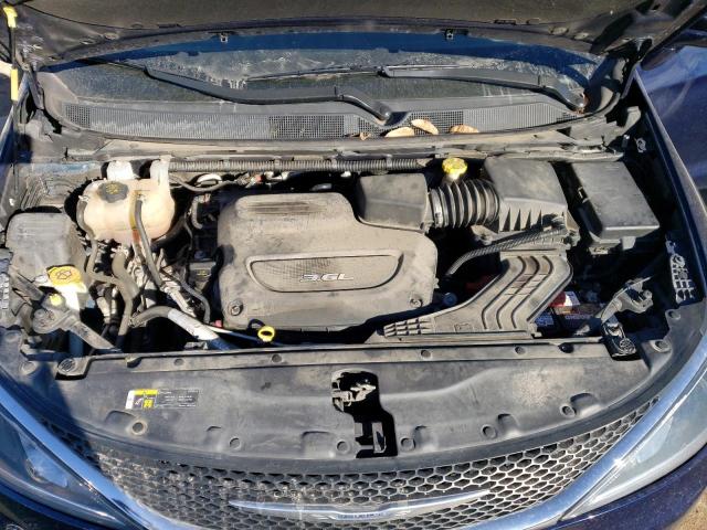 79838443-2018-chrysler-pacifica_12