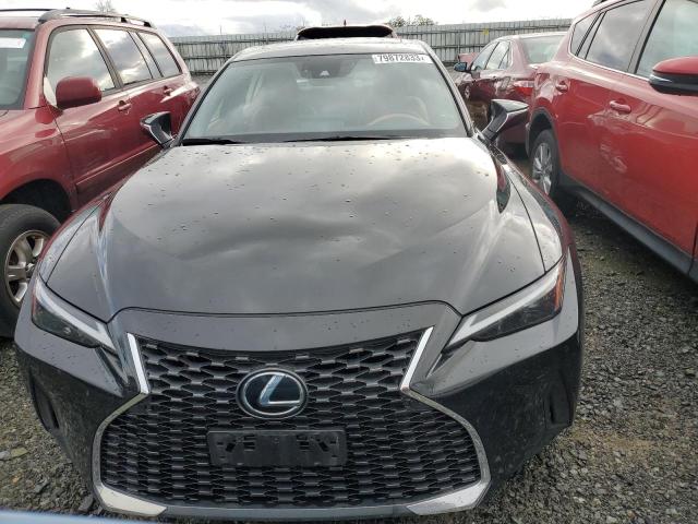 79872833-2021-lexus-is_5