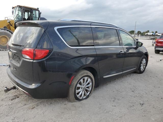 79890593-2018-chrysler-pacifica_3