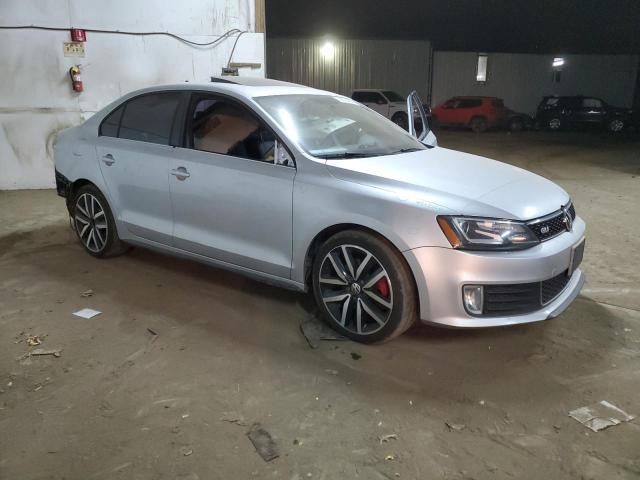 79923983-2014-volkswagen-jetta_4