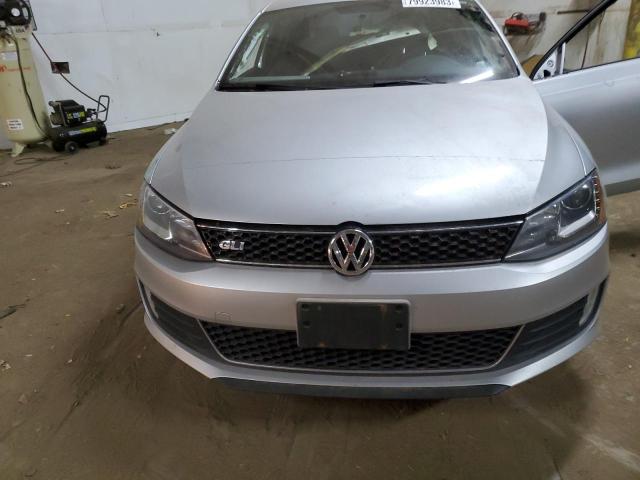 79923983-2014-volkswagen-jetta_5