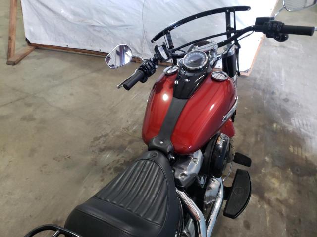 79940663-2018-harley-davidson-flsl-softa_5