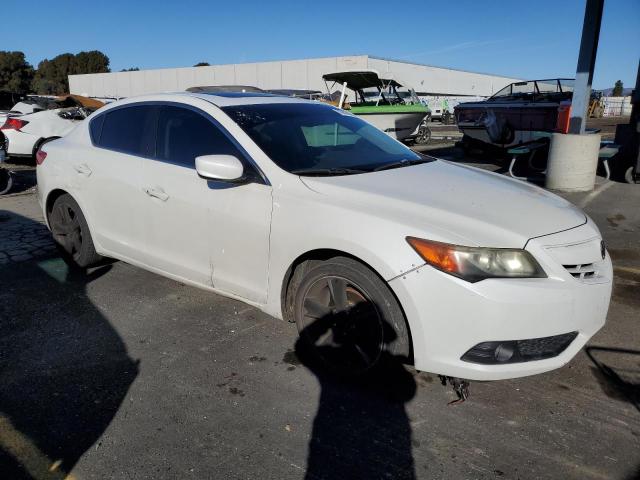 79945863-2013-acura-ilx_4