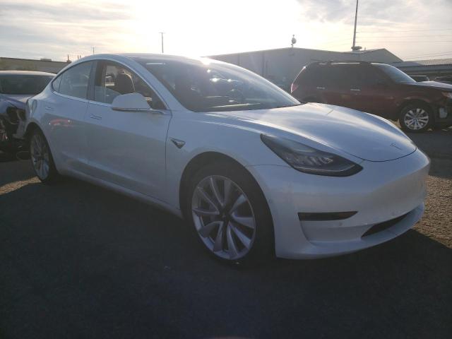 79953213-2018-tesla-model-3_4