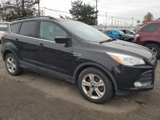 80004604-2015-ford-escape_4