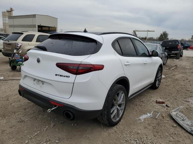 80048944-2018-alfa-romeo-stelvio_3