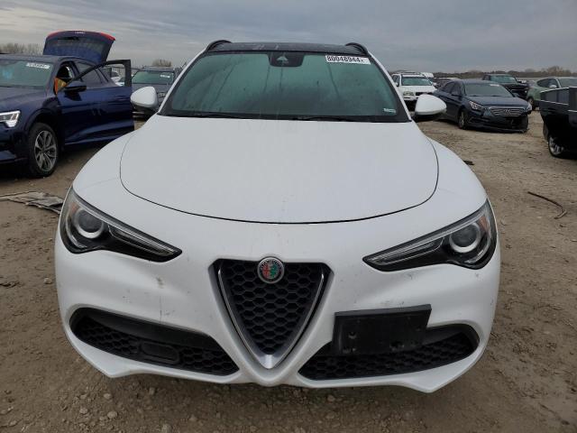 80048944-2018-alfa-romeo-stelvio_5