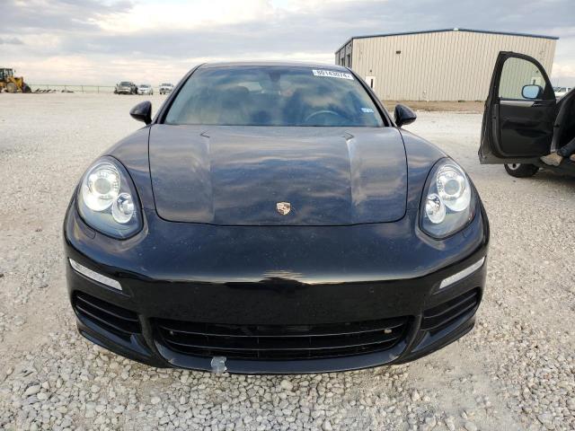 80143074-2016-porsche-panamera_5