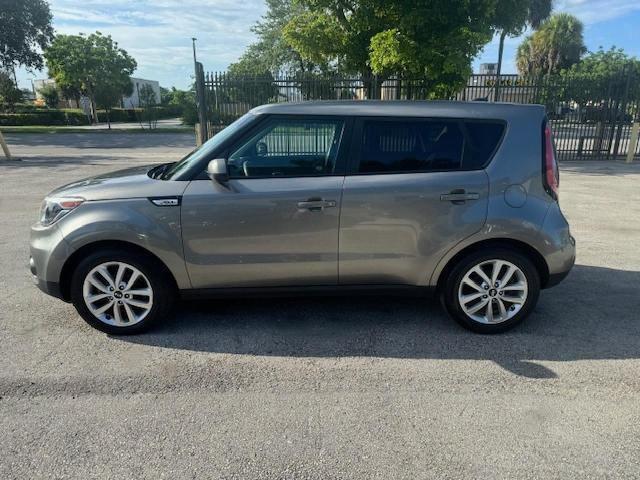 80171724-2017-kia-soul_13