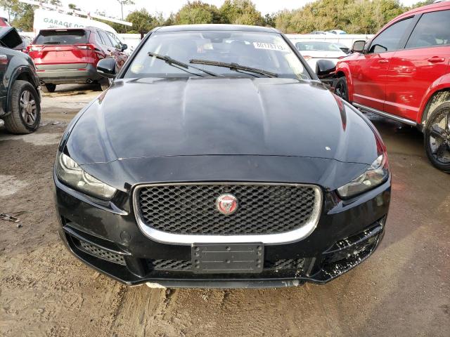 80178713-2017-jaguar-xe_5